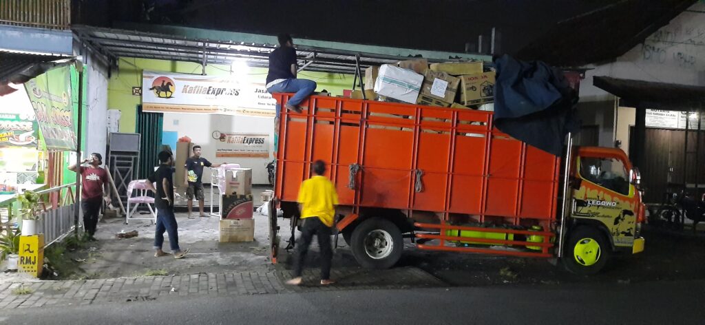 Cara Memilih  Ekspedisi Cargo Jasa Jogja Antar Bandung